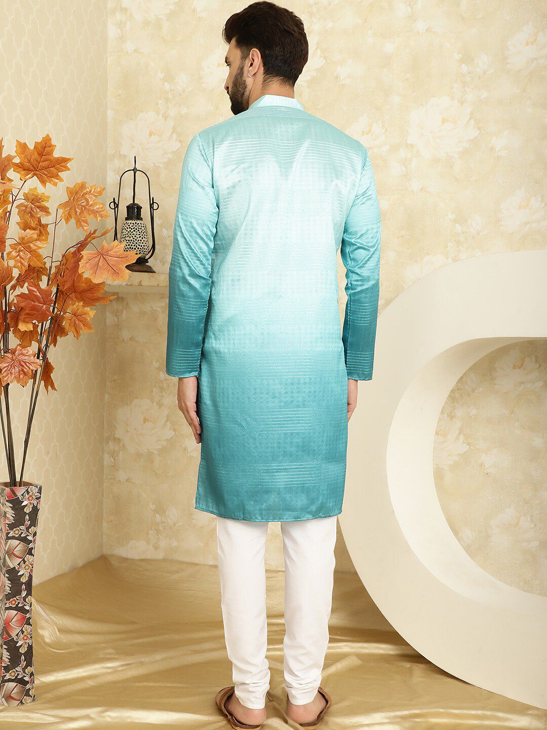 SOJANYA Kurta Tenunan Geometrik Dengan Churidar