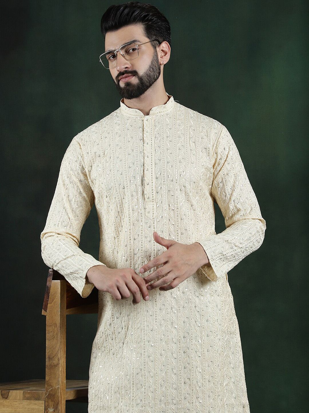 SOJANYA LUXE Floral Embroidered Thread Work Cotton Silk Straigth Kurta