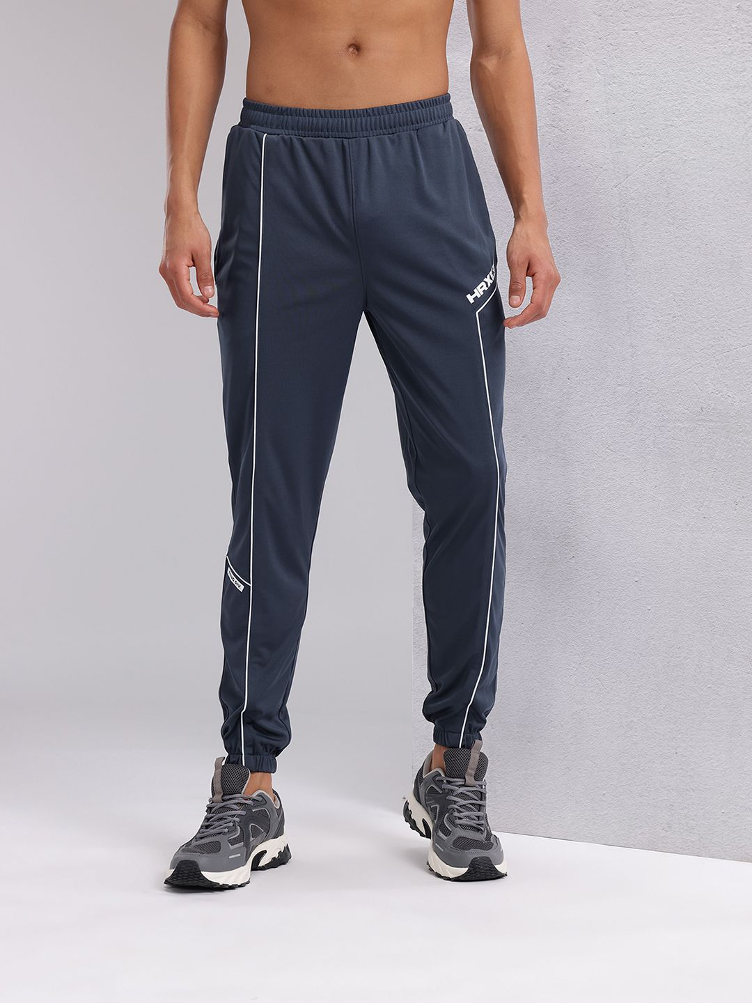HRX by Hrithik Roshan Men Contrast Piping Rapid-Dry Training Joggers