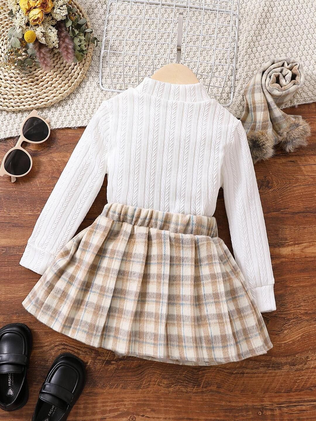 YK Girls Self Designed Long Sleeve Top Skirt & Dupatta Clothing Set