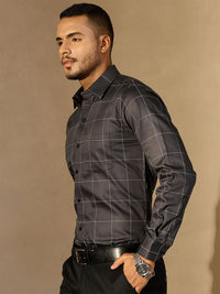 DENNISON Men Windowpane Checked Spread Collar Smart Formal Shirt