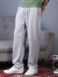 Campus Sutra Men Solid Relaxed Fit Comfort Mid-Rise Regular Trousers