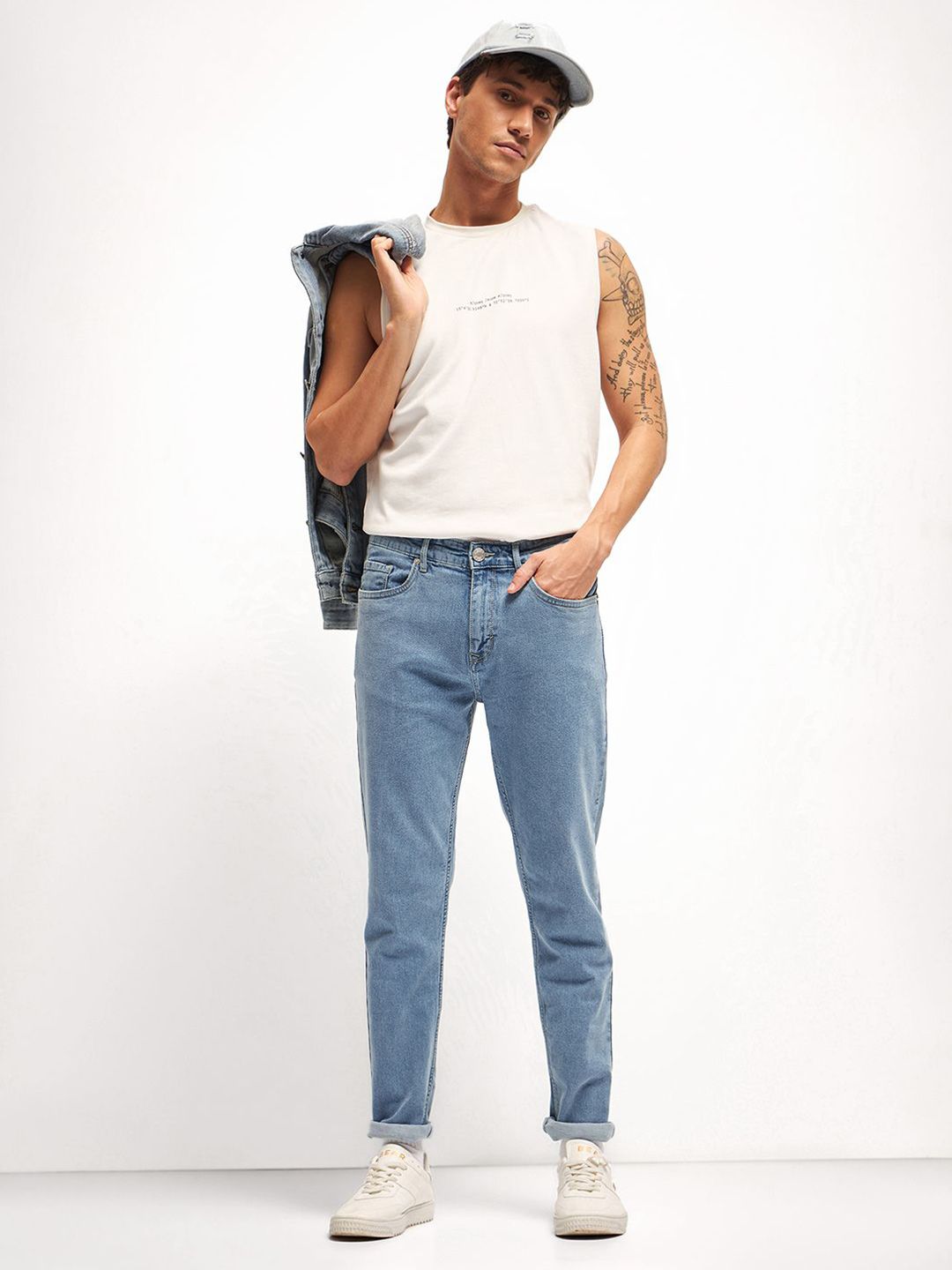 THE BEAR HOUSE Men Slim Fit Light Fade Mid-Rise Stretchable Jeans