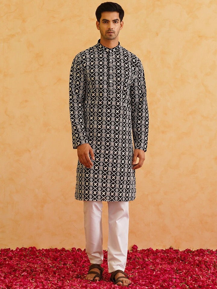 SOJANYA Ethnic Motifs Embroidered Regular Thread Work Pure Cotton Kurta with Churidar