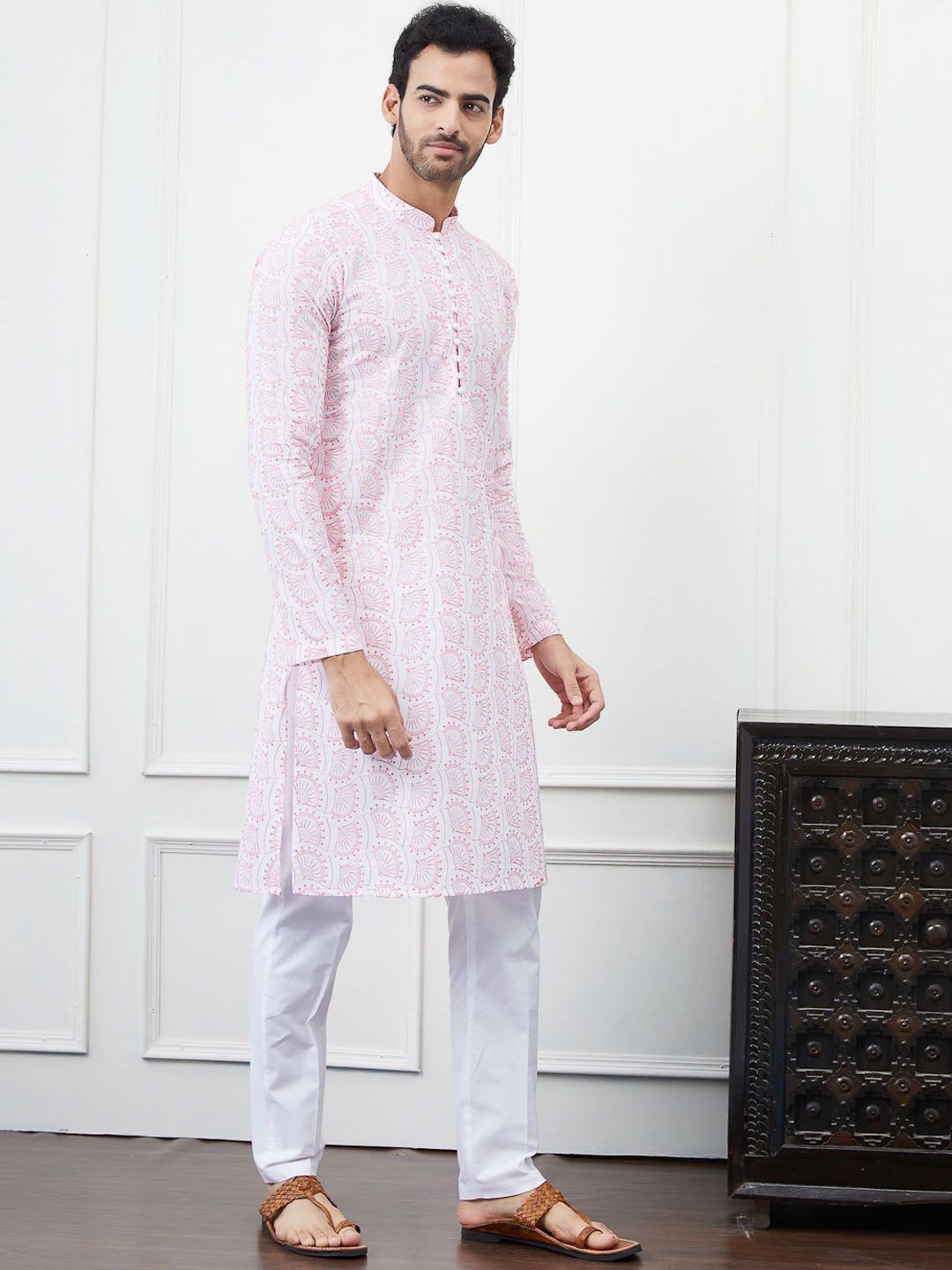 See Designs Floral Embroidered Chikankari Pure Cotton Straight Kurta with Trouser
