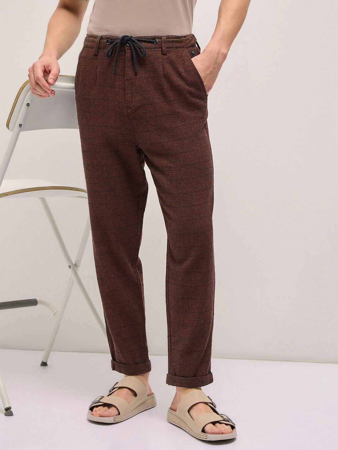 THE BEAR HOUSE Men Textured Tapered Fit Pleated Chinos Trousers