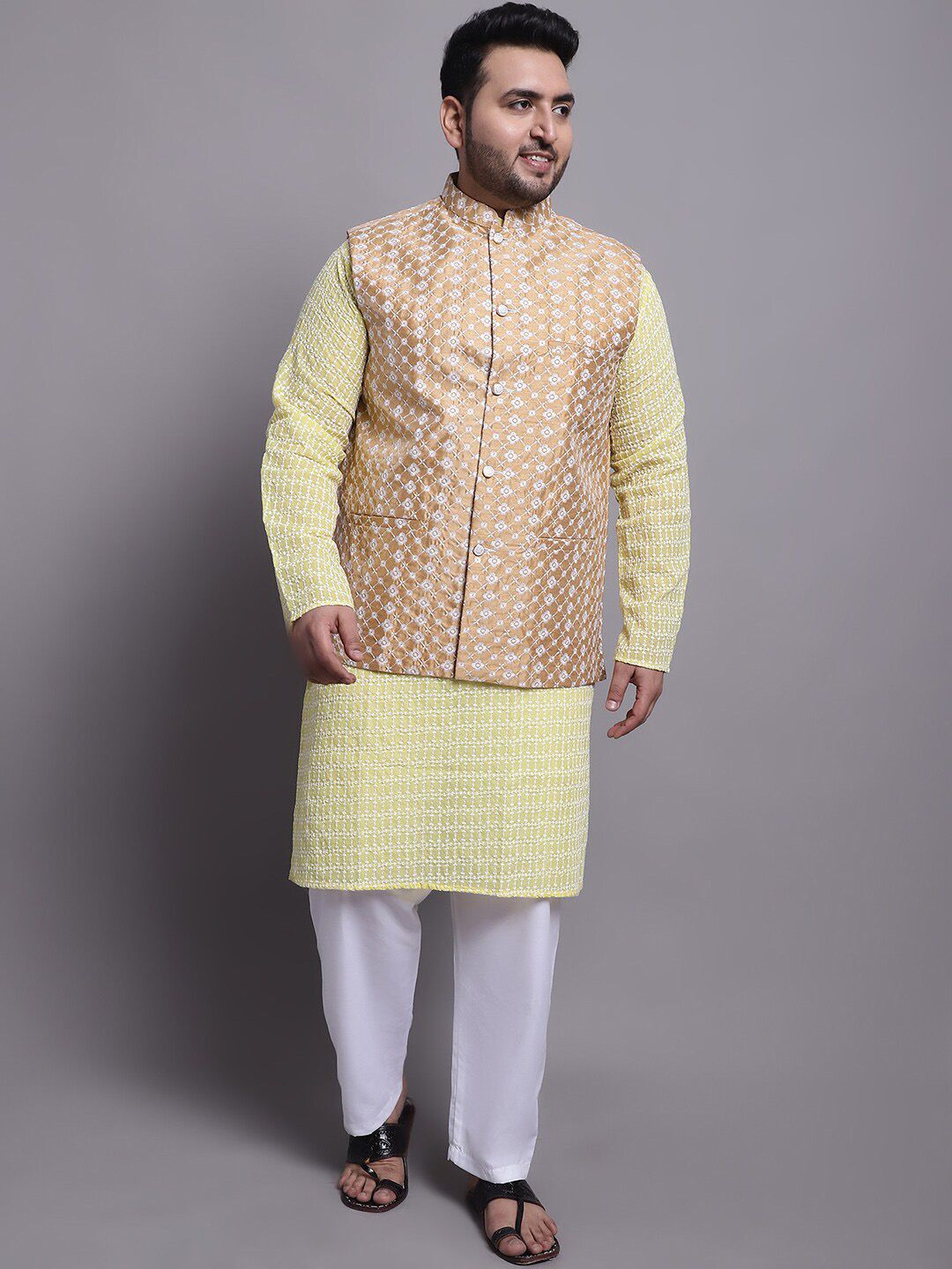 SOJANYA PLUS Plus Size Sulam Kurta Dengan Piyama & Sulam Jaket Nehru