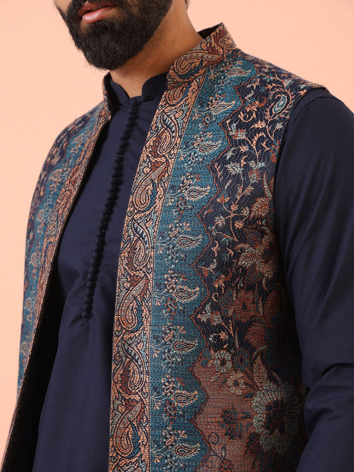 KISAH Men Regular Kurta with Trousers