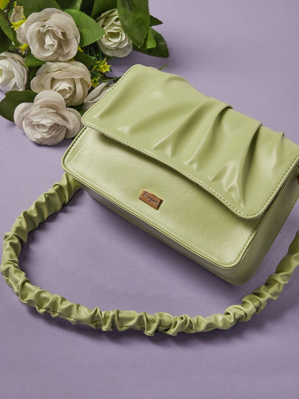 Berrylush Women Structured Handheld Bag