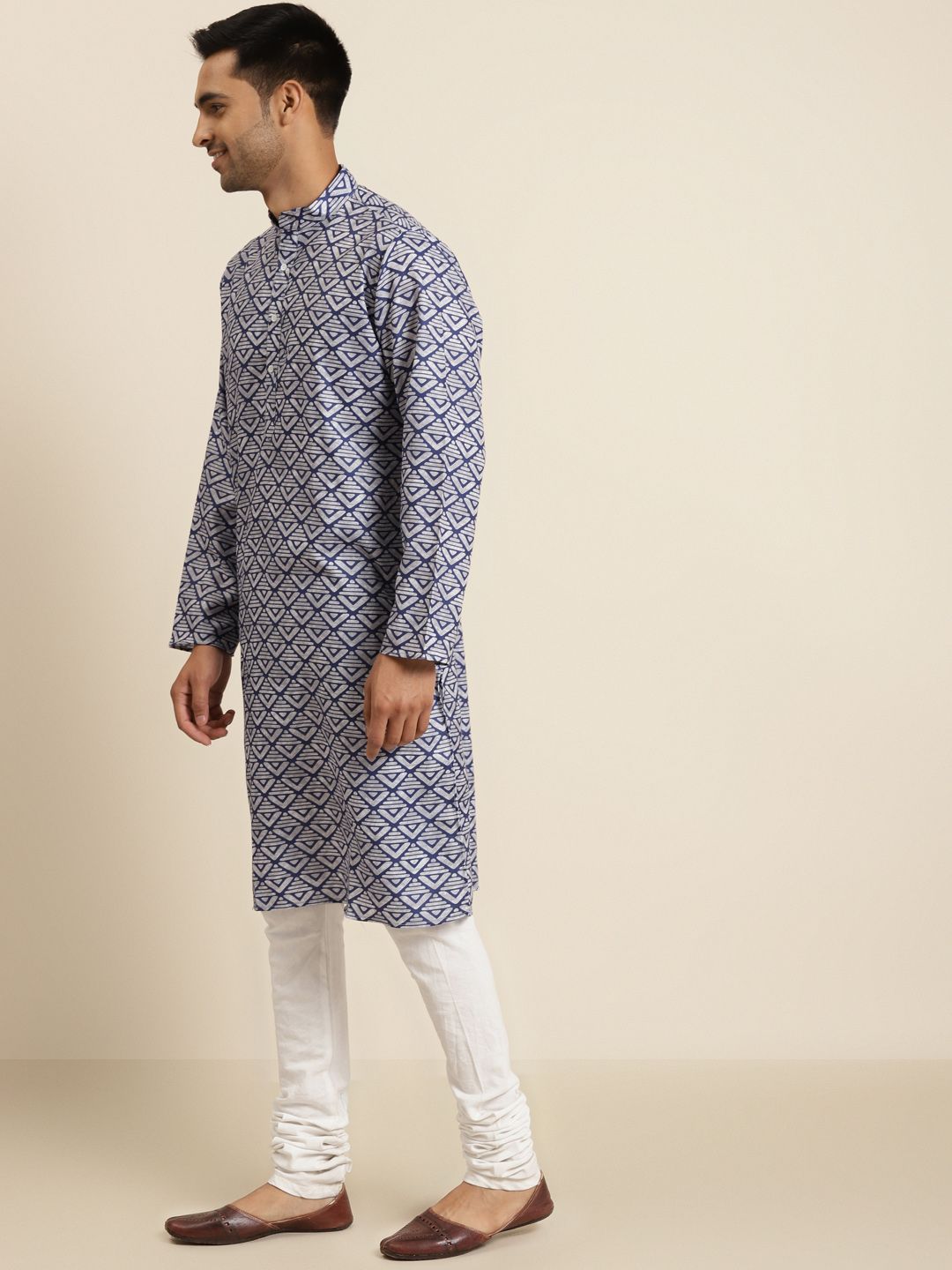 SOJANYA Men Off-White & Blue Cotton Geometric Printed Straight Kurta