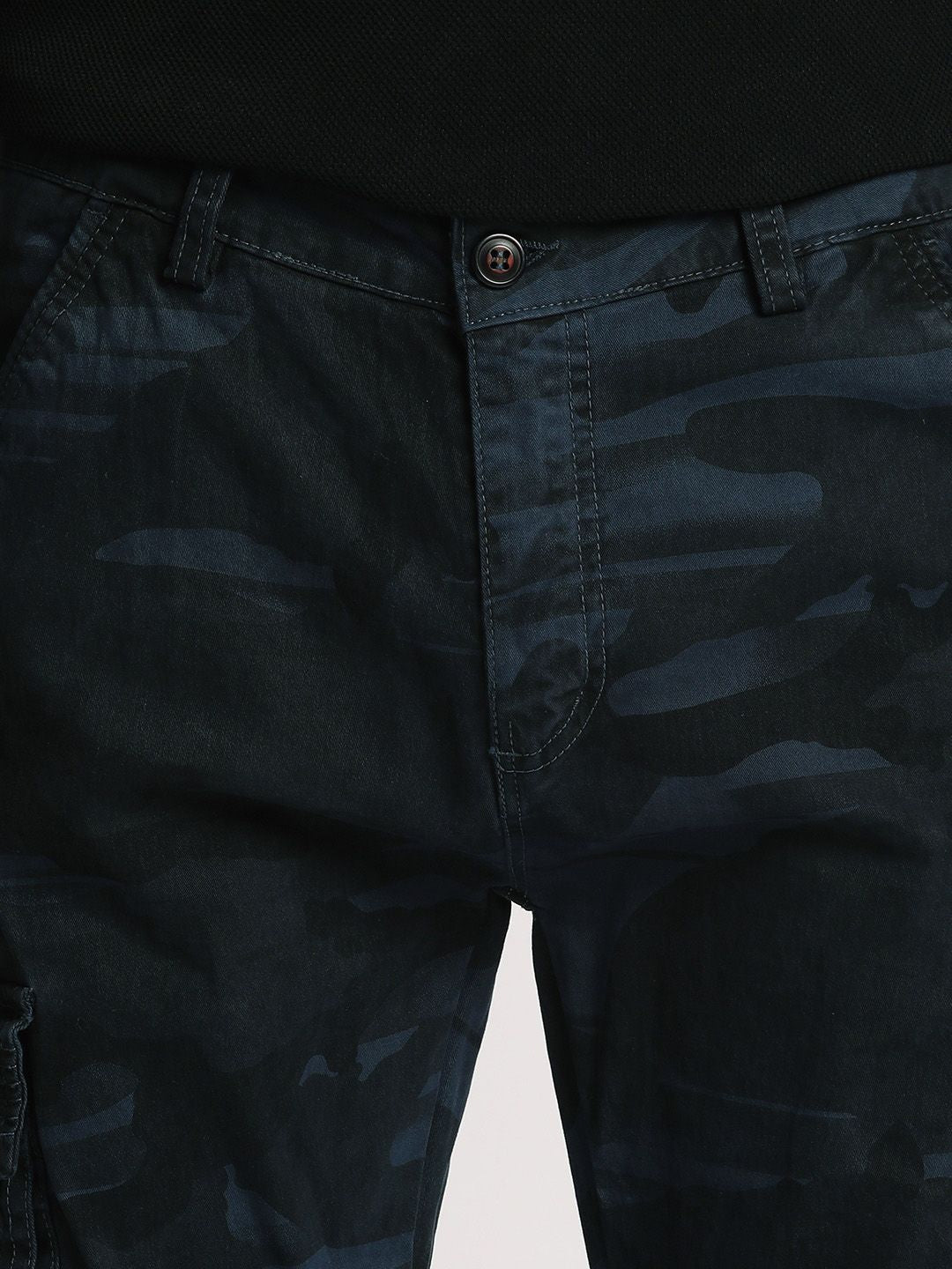 THE BEAR HOUSE Men Camouflage Printed Mid-Rise Regular Fit Cargos Trousers