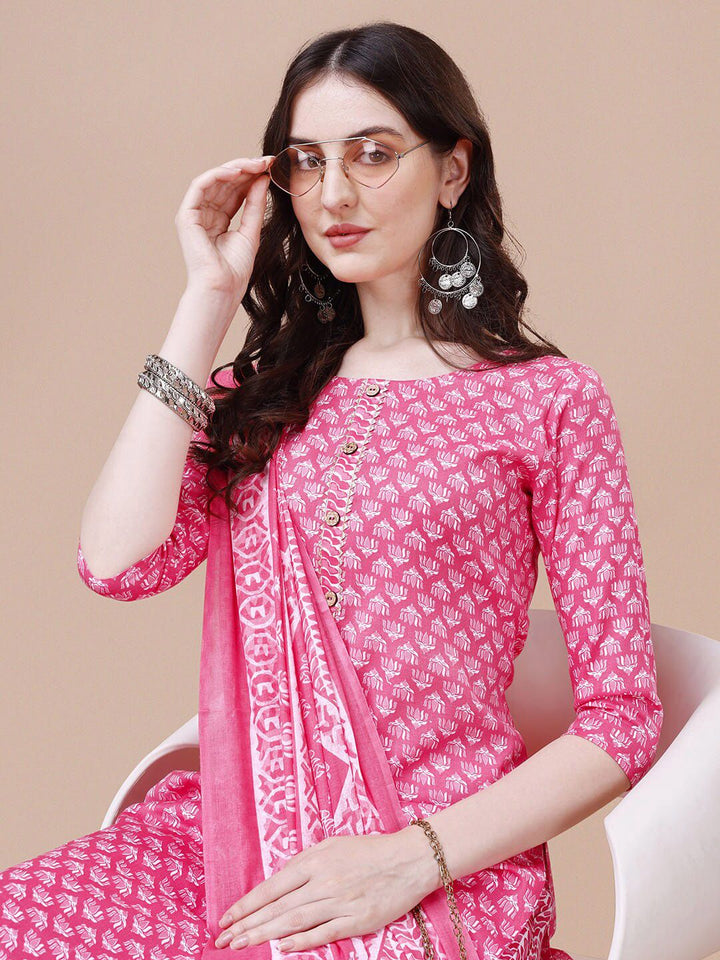 KALINI Ethnic Motifs Printed Gotta PattiStraight Kurta & Trouser With Dupatta