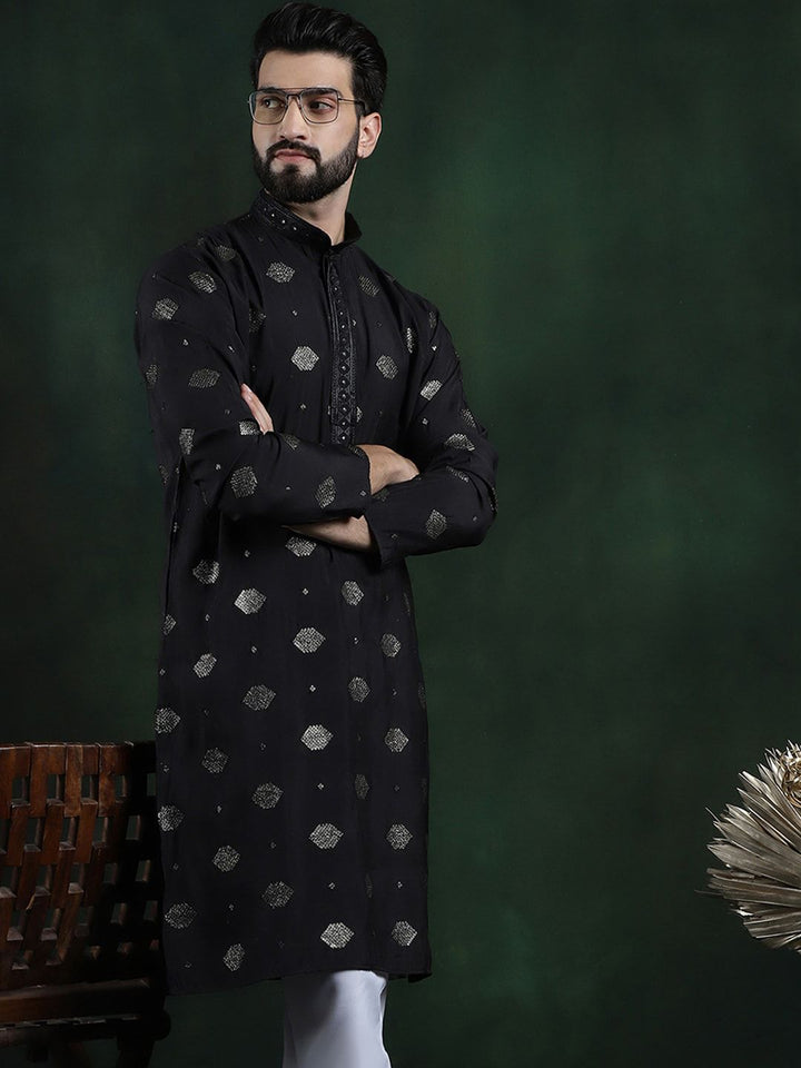 SOJANYA Ethnic Motifs Embroidered Mandarin Collar Sequinned Straight Kurta