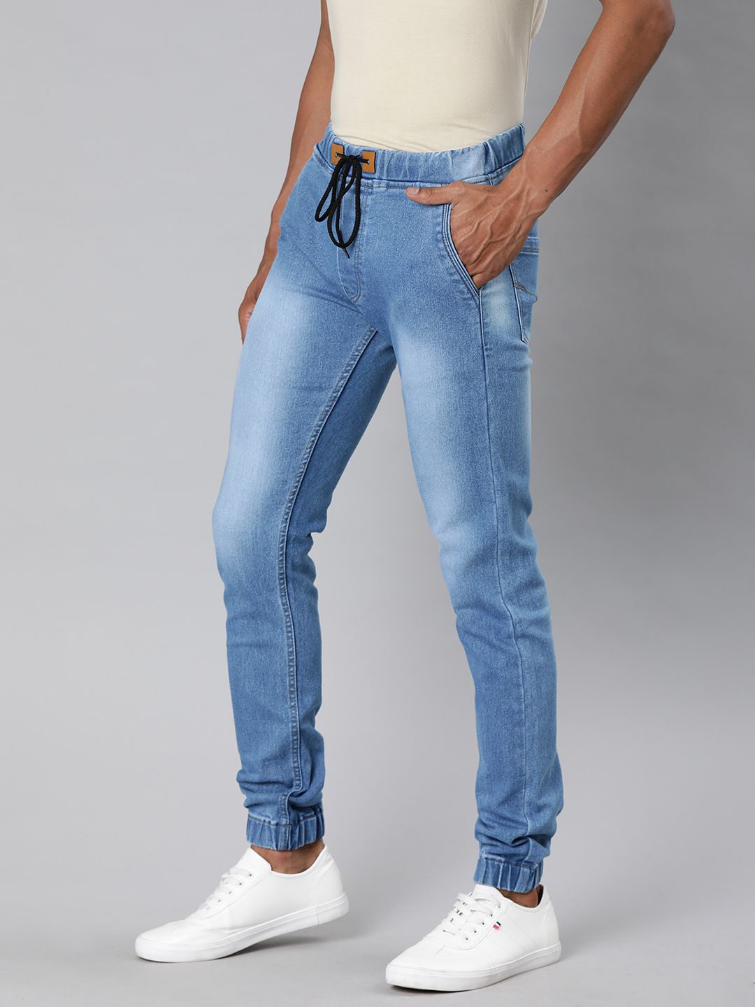 Urbano Fashion Men Blue Slim Fit Mid-Rise Clean Look Stretchable Jeans