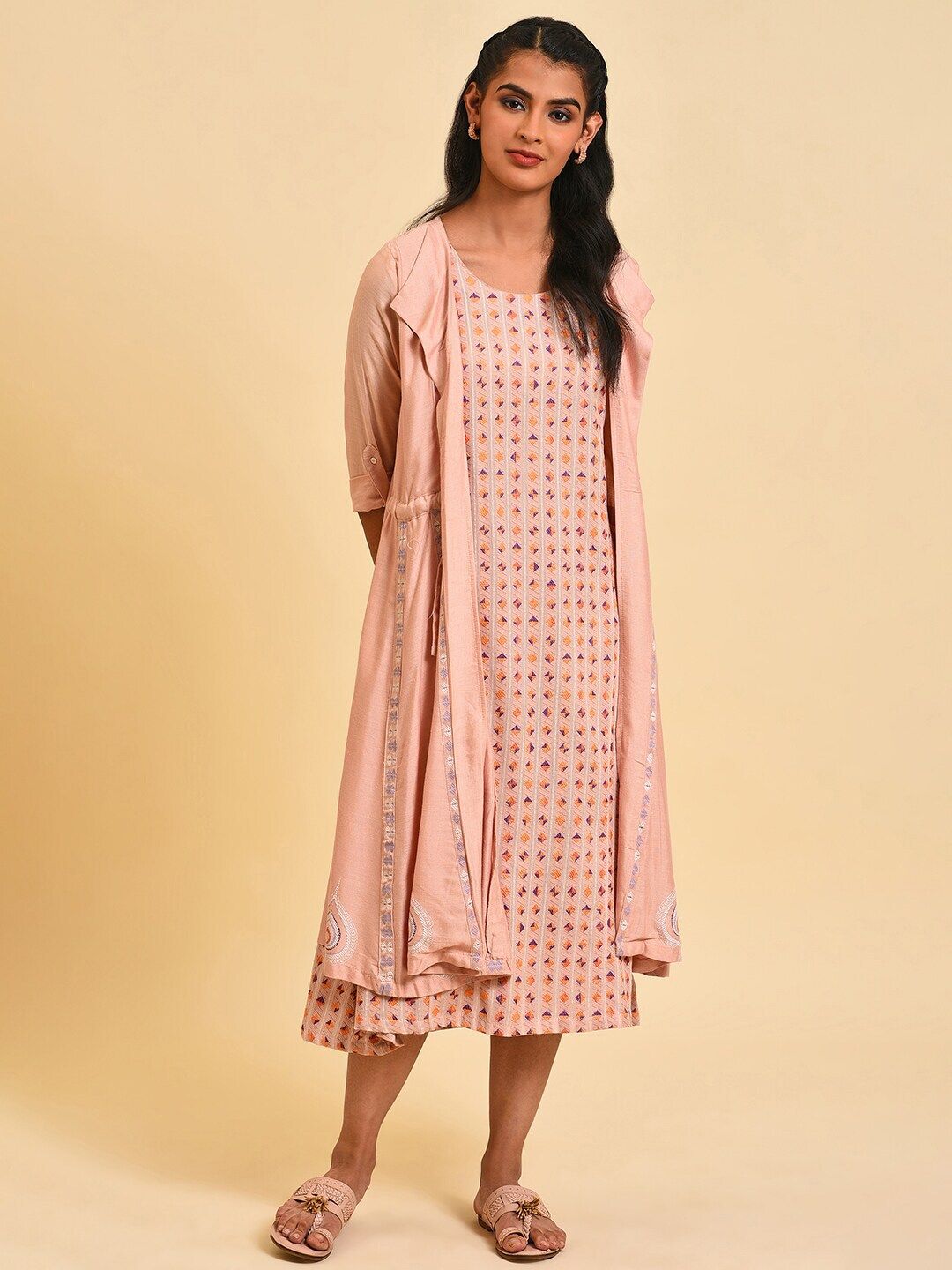 W Round Neck Geometric Printed Fit And Flare Midi Dress