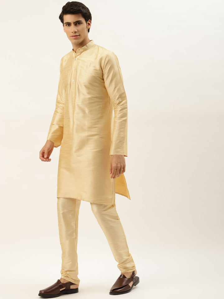 SOJANYA Lelaki Motif Etnik Hijau Zaitun & Jacquard Emas Kurta & Churidar dengan Jaket Nehru