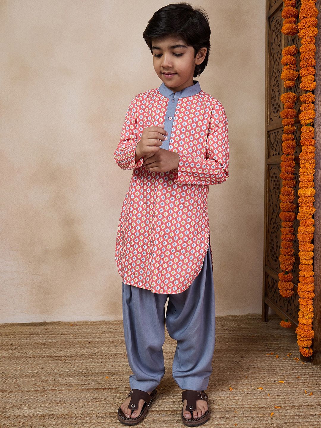 pspeaches Boys Mandarin collar Floral Printed Regular Kurta with Pyjamas