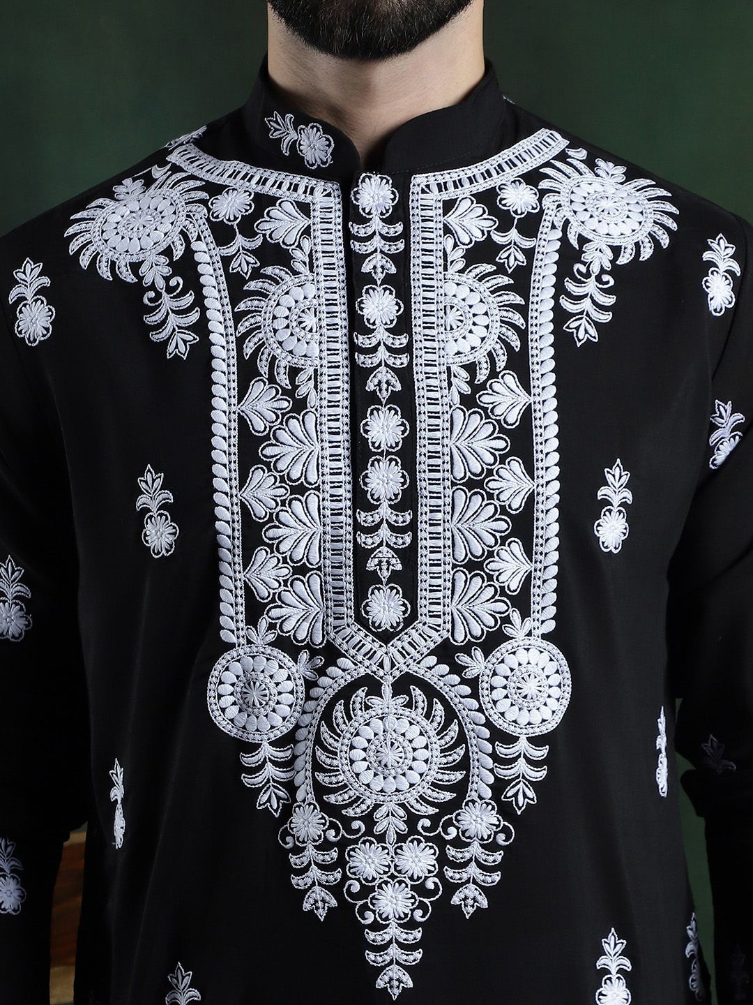 SOJANYA LUXE Sulam Bunga Biasa Benang Kerja Pure Cotton Kurta dengan Seluar