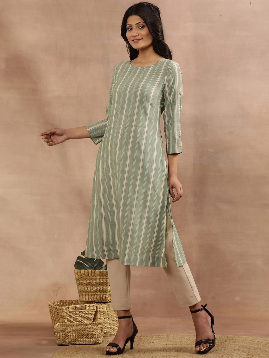 W Green Striped Round Neck Straight Kurta
