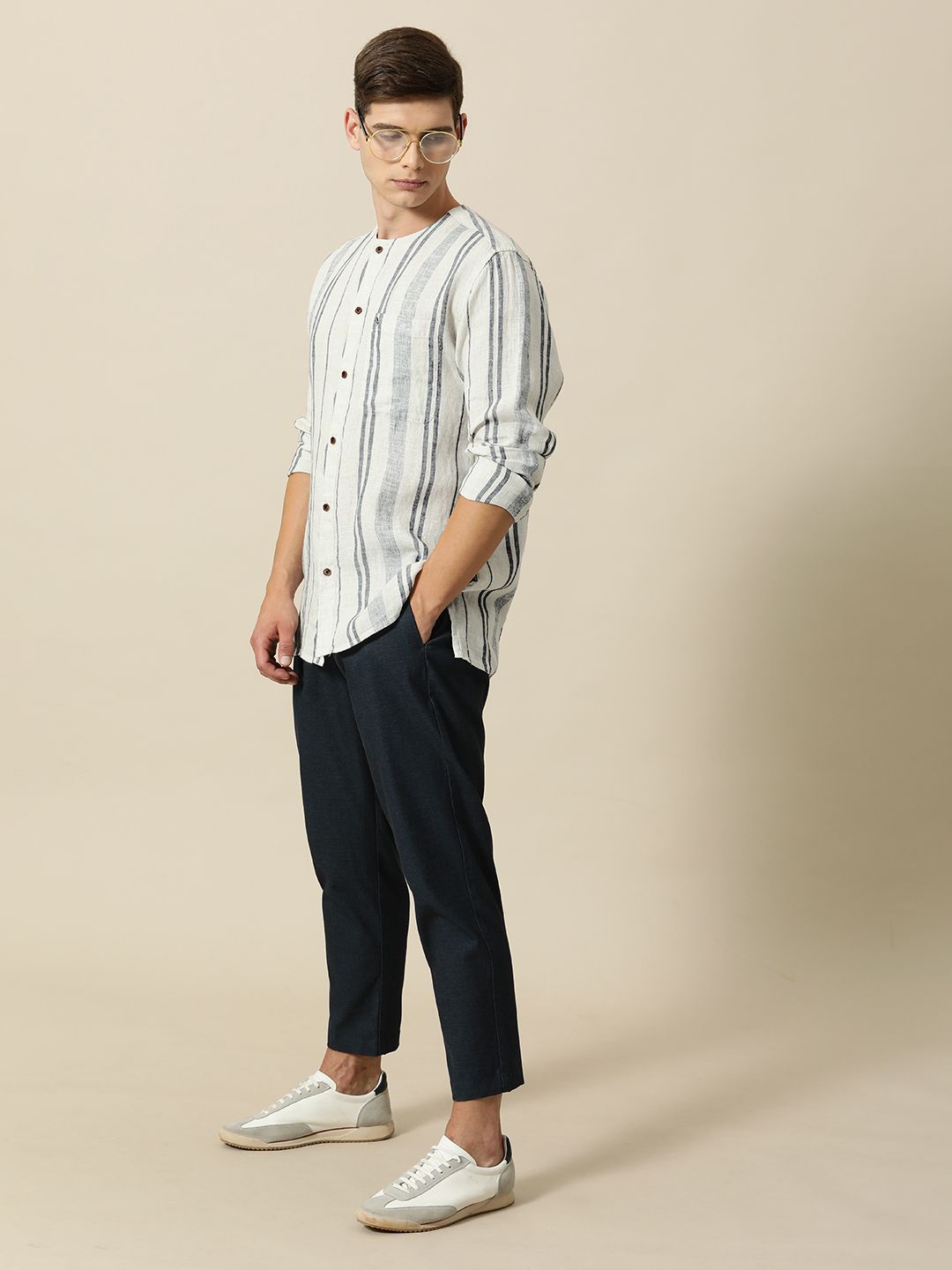 Mr Bowerbird Men White & Black Liberal Fit Striped Casual Shirt