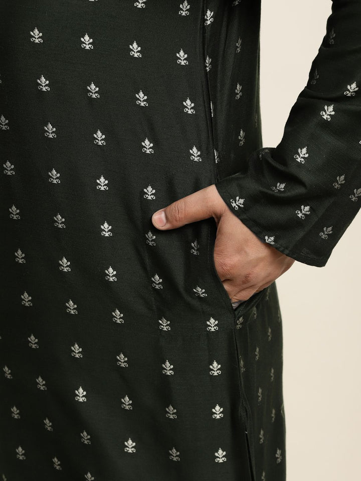 SOJANYA PLUS Men Dark Green Material: 80% Cotton, 20% Silk Machine-wash