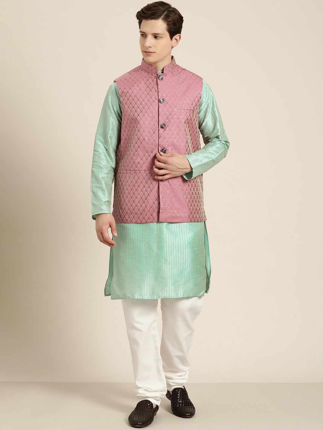 SOJANYA Lelaki Sea Green & Beige Thread Work Straight Kurta Churidar dengan Jaket Nehru