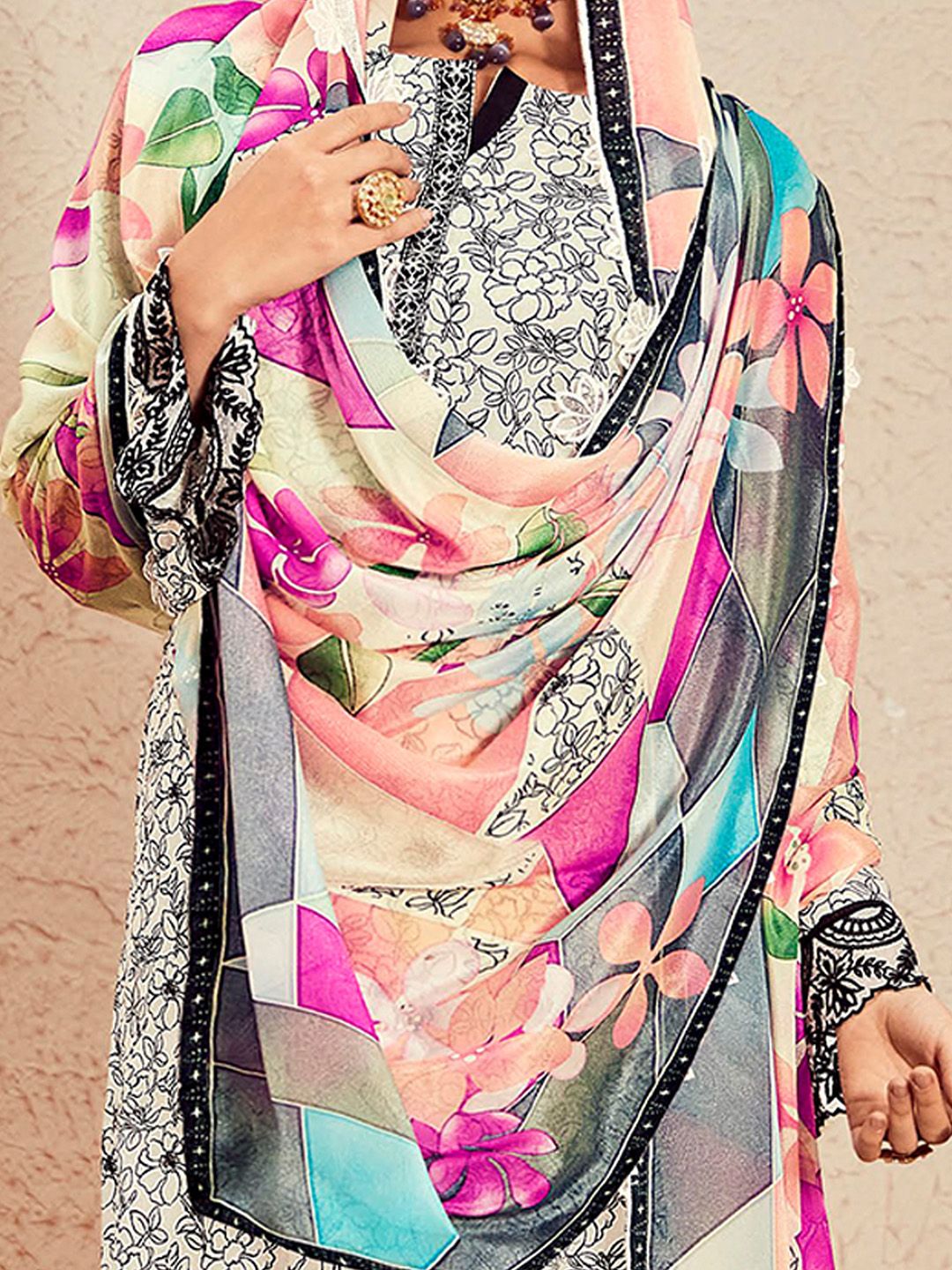 Indo Era Women Floral Printed Regular Thread Work Kurta with Trousers & With Dupatta