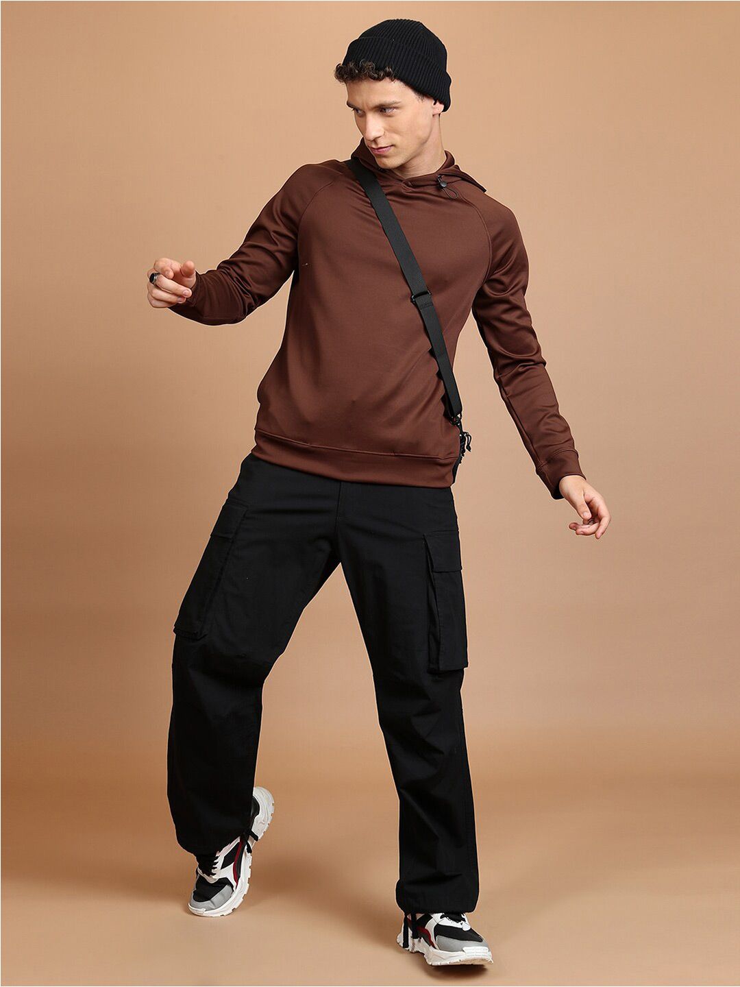 HIGHLANDER Hooded Raglan Sleeves Sweatshirt
