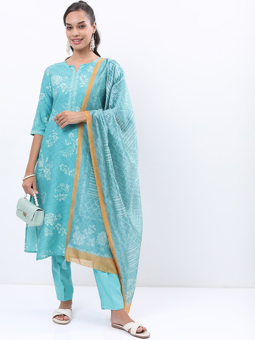 Vishudh Turquoise Blue & White Floral Printed Kurta With Trousers & Dupatta