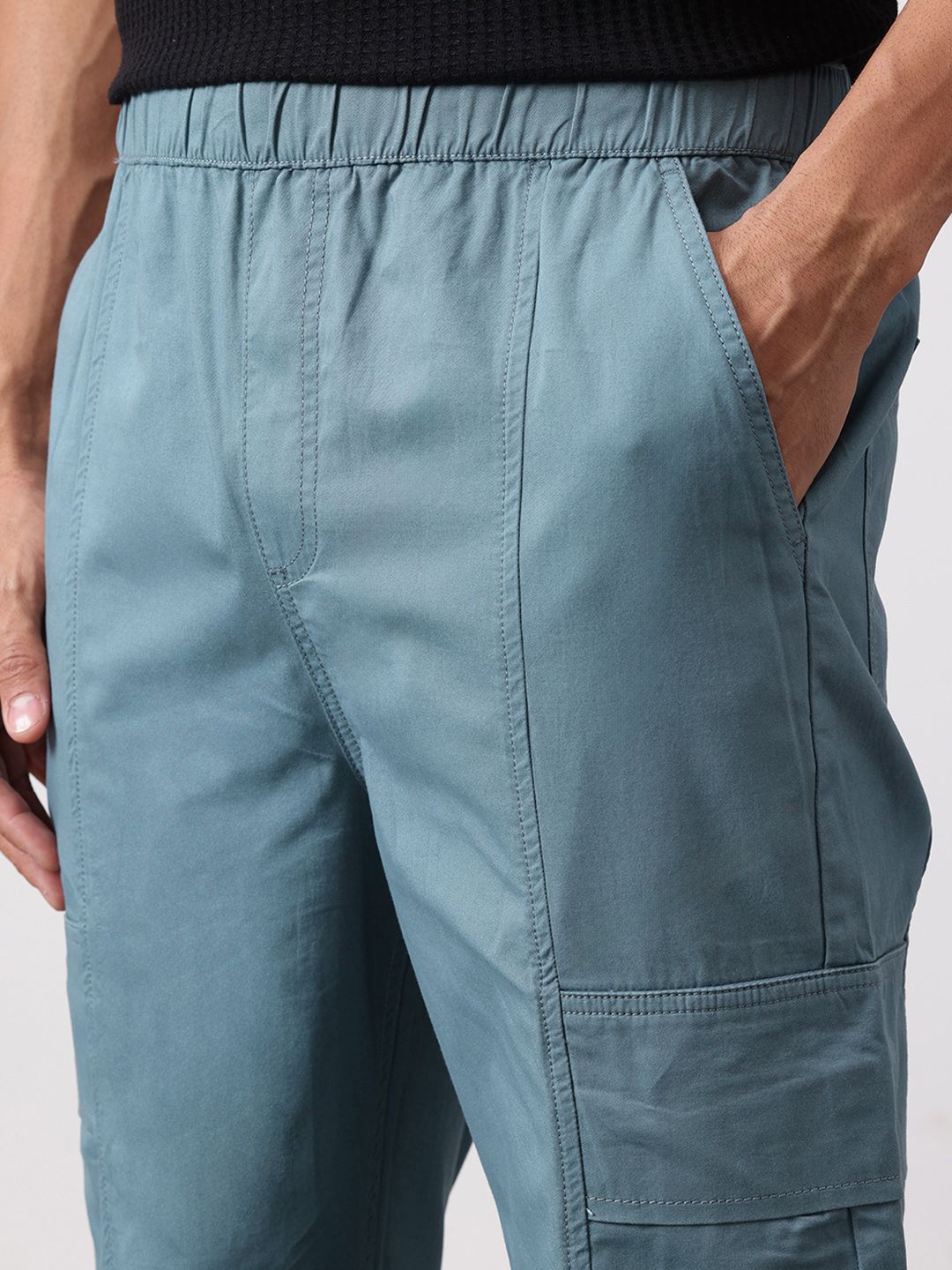 ether Men Mid-Rise Relaxed Fit Cargos