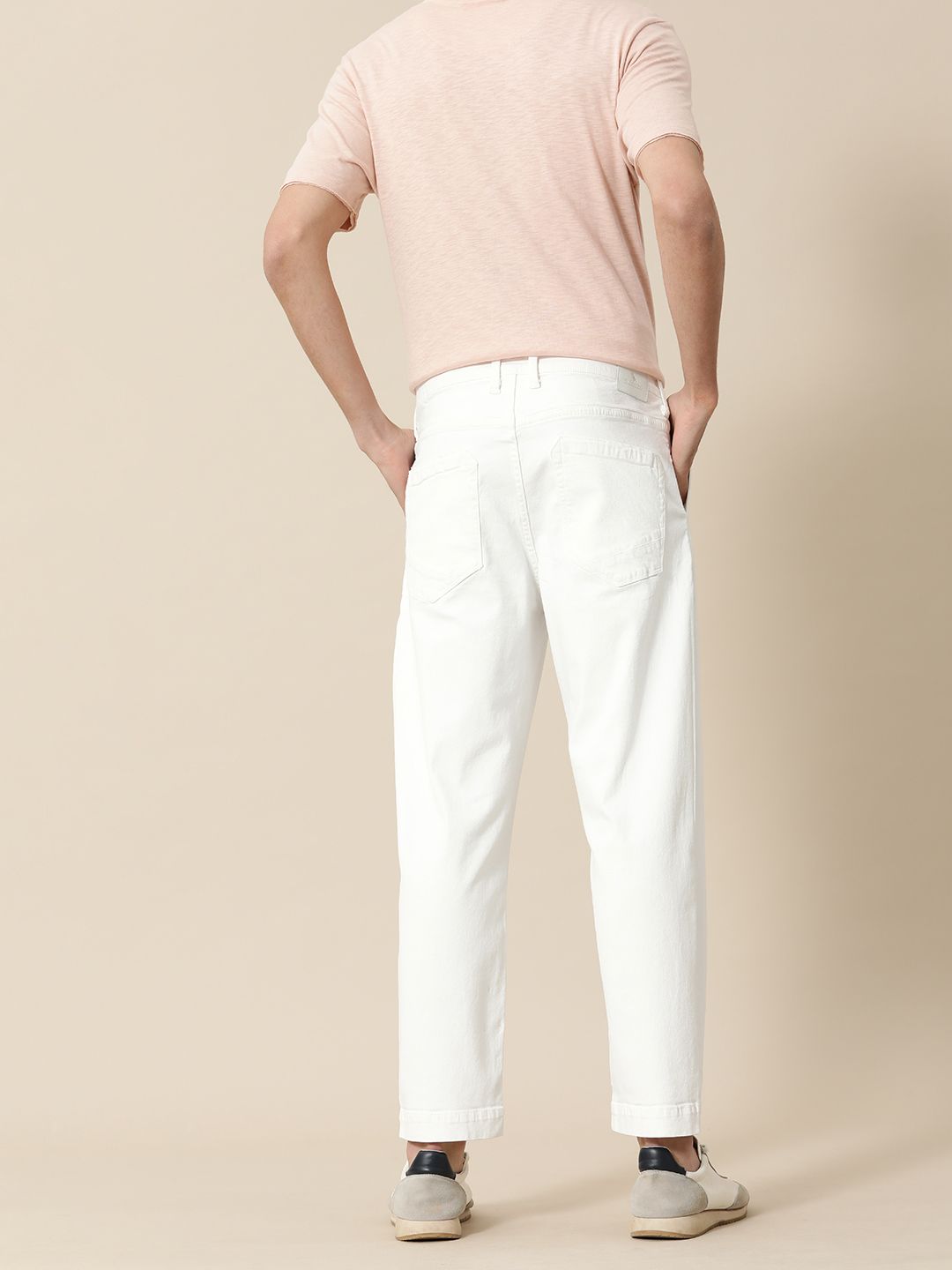 Mr Bowerbird Men White Tapered Fit Mid-Rise Clean Look Jeans