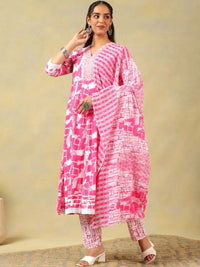 Mamicha Women Printed Regular Thread Work Pure Cotton Kurta with Trousers & With Dupatta