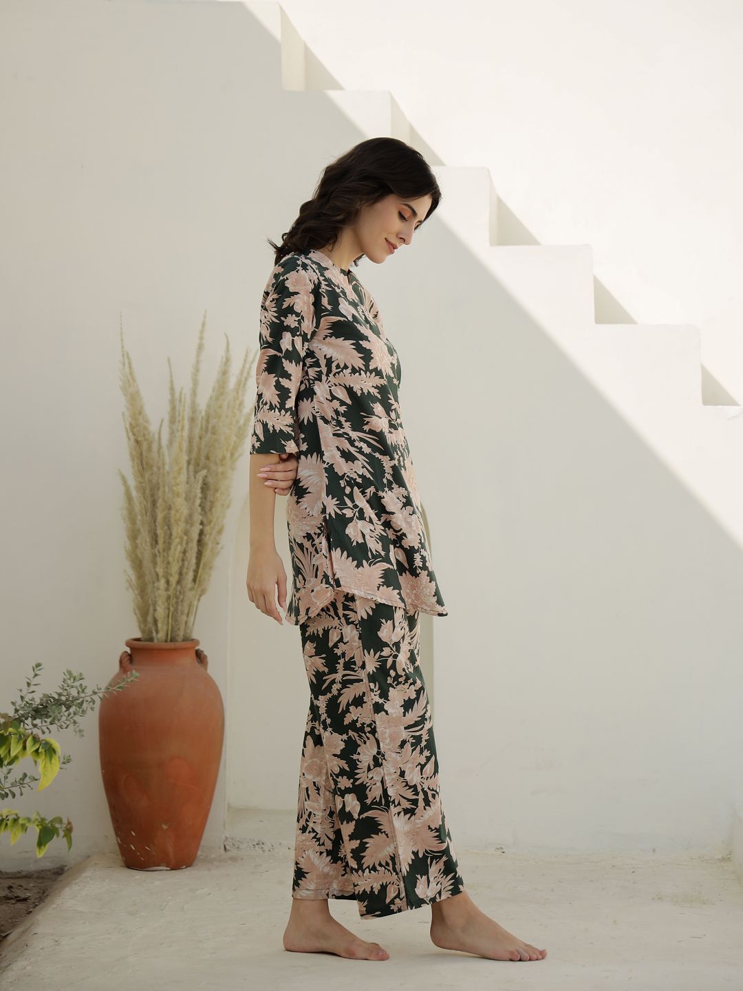 SANSKRUTIHOMES Women Pure Cotton Floral Printed Night suit