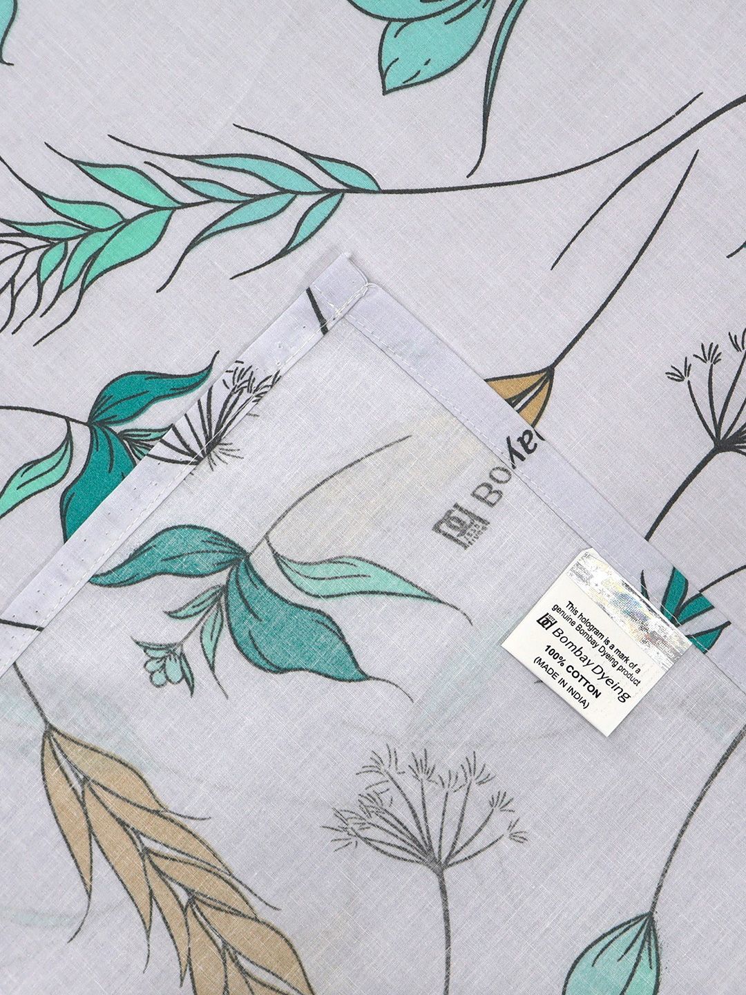 BOMBAY DYEING Vintage Turquoise blue Printed Cotton 180 TC  Bedsheet Set 1.52 m X 2.28 m