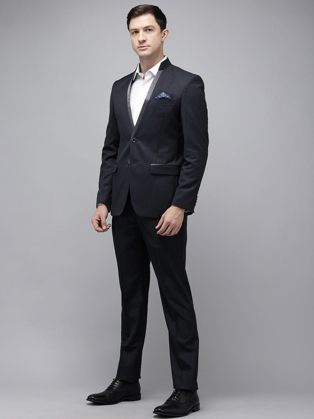 Park Avenue Super Slim Fit Self Design Notched Lapel Single-Breasted 2 Piece Suits