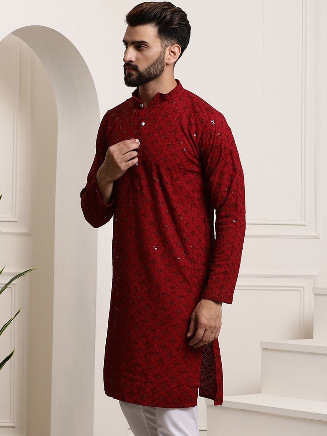 SOJANYA Motif Etnik Bersulam Kolar Mandarin Kurta Pure Cotton