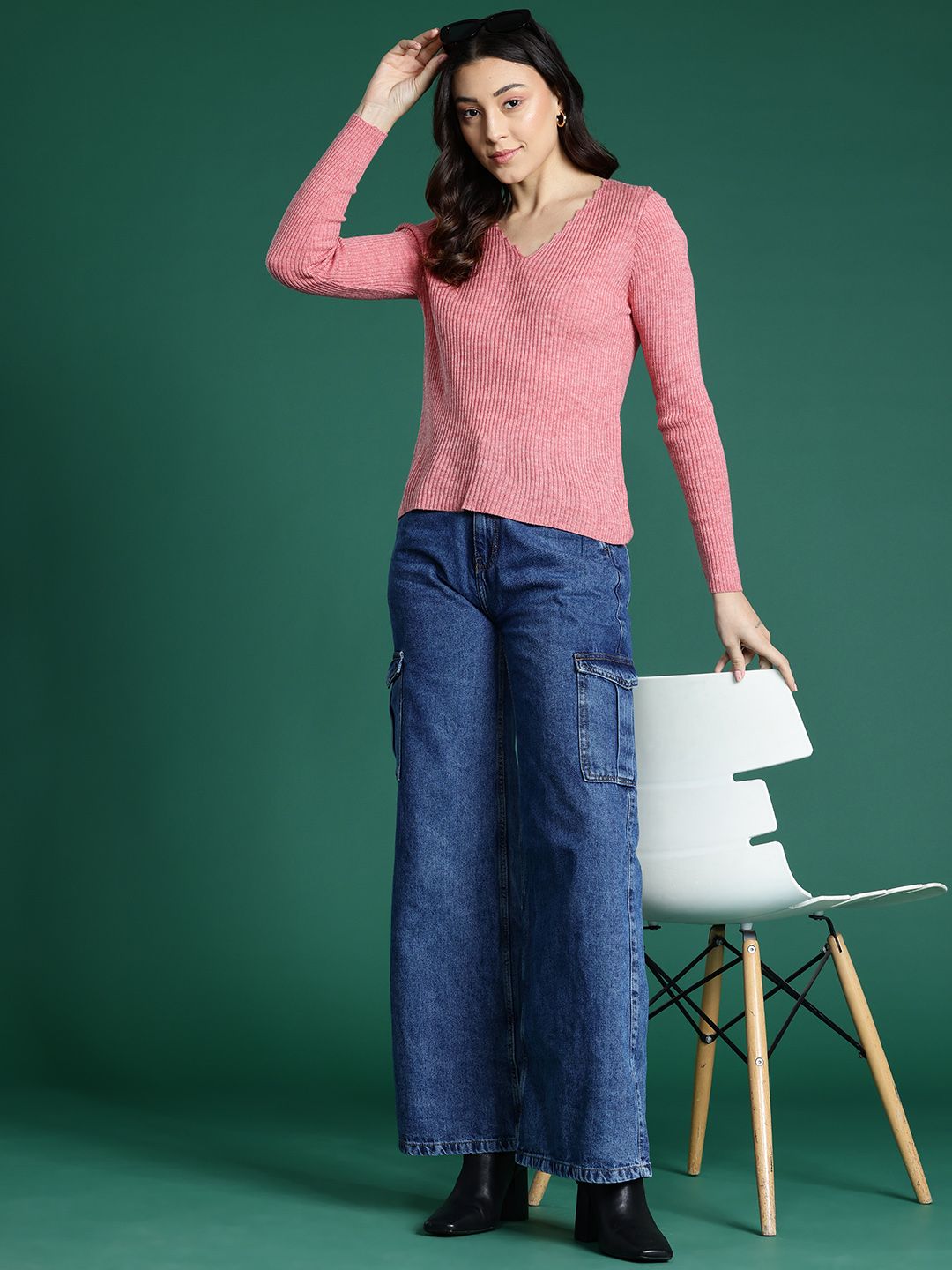 DressBerry Knitted V-neck Pullover