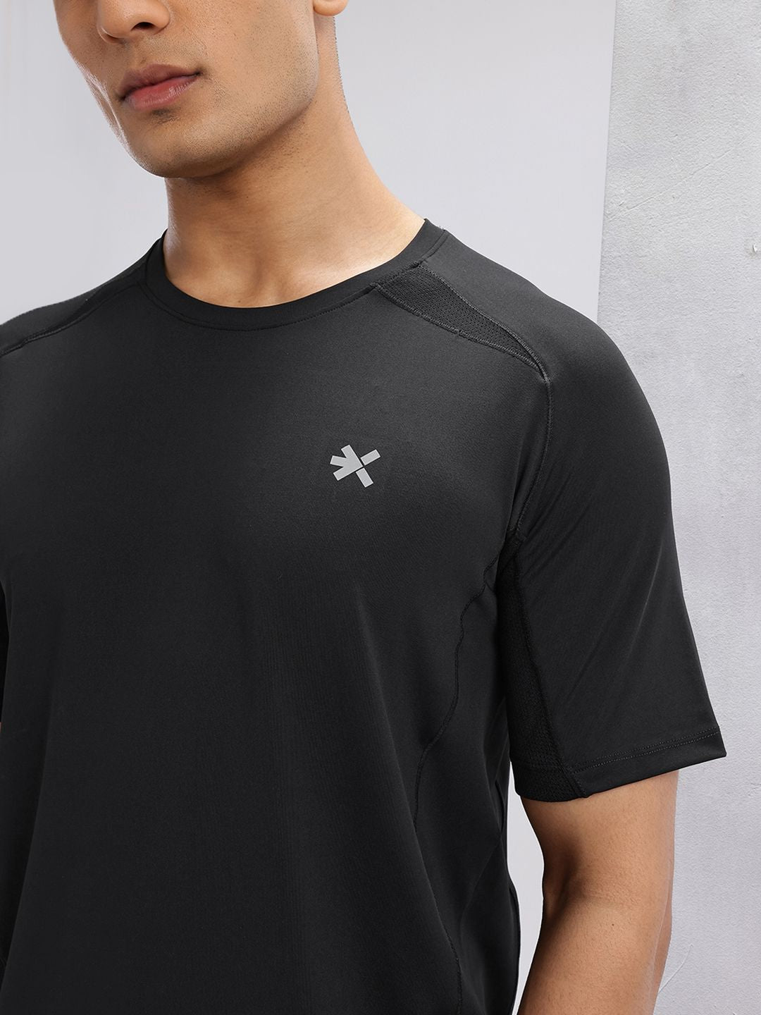 HRX by Hrithik Roshan Men Mesh Detail Training T-shirt