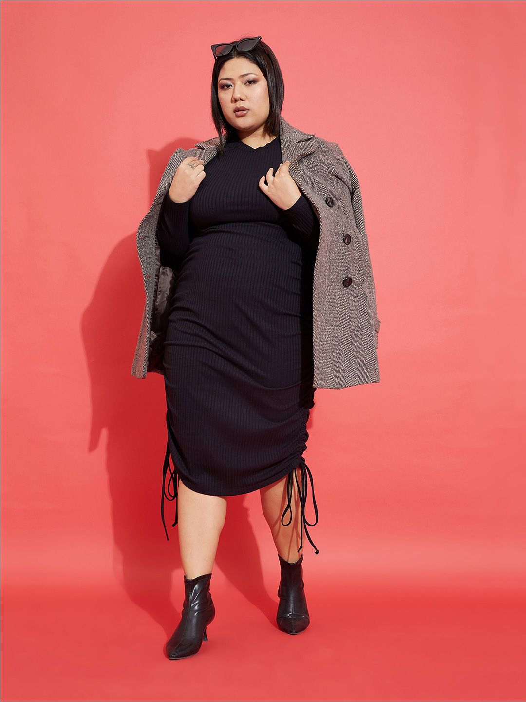 SASSAFRAS Curve Plus Size Round Neck Cotton Sheath Midi Dress