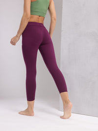 HRX by Hrithik Roshan Women Connect Story Cropped Yoga Tights