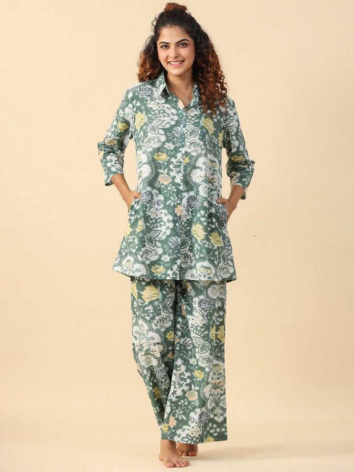 SANSKRUTIHOMES Floral Printed Shirt Collar T-Shirt and Pyjamas
