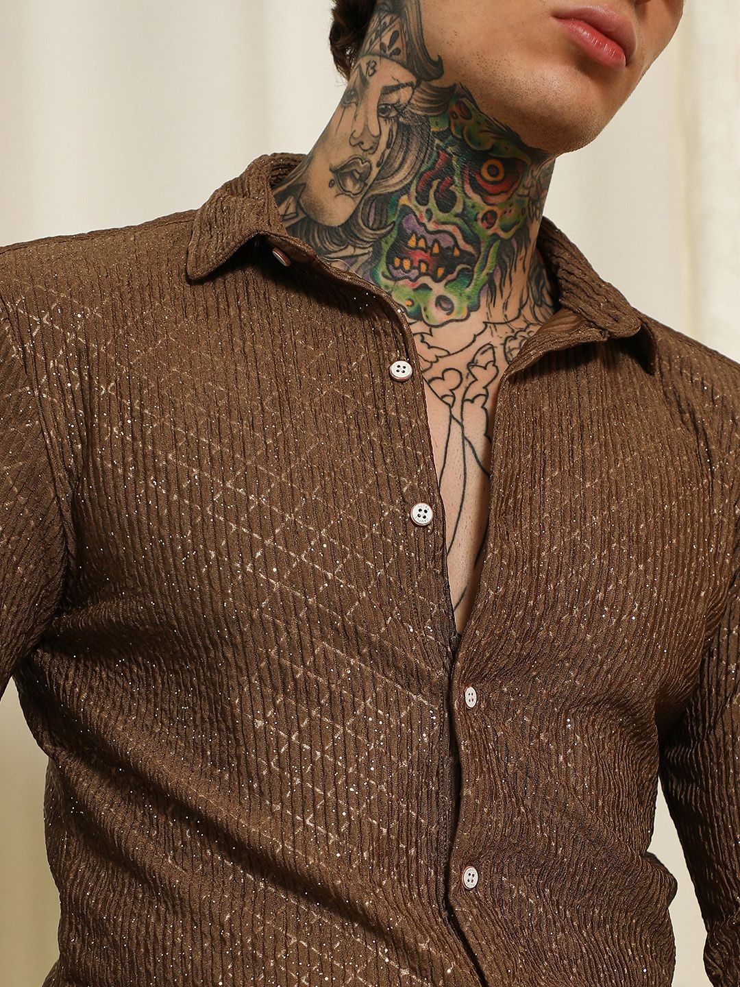 Campus Sutra Comfort Slim Fit Diamond Pattern Spread Collar Casual Shirt