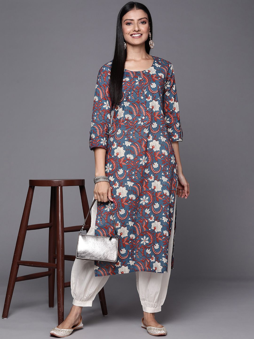 Varanga Women Blue & Maroon Floral Printed Indie Prints Kurta