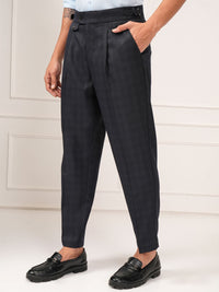 HIGHLANDER Men Mid-Rise Pleated Formal Trousers