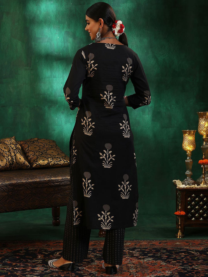 Libas Women Floral Printed Regular Beads and Stones Pure Cotton Kurta with Trousers