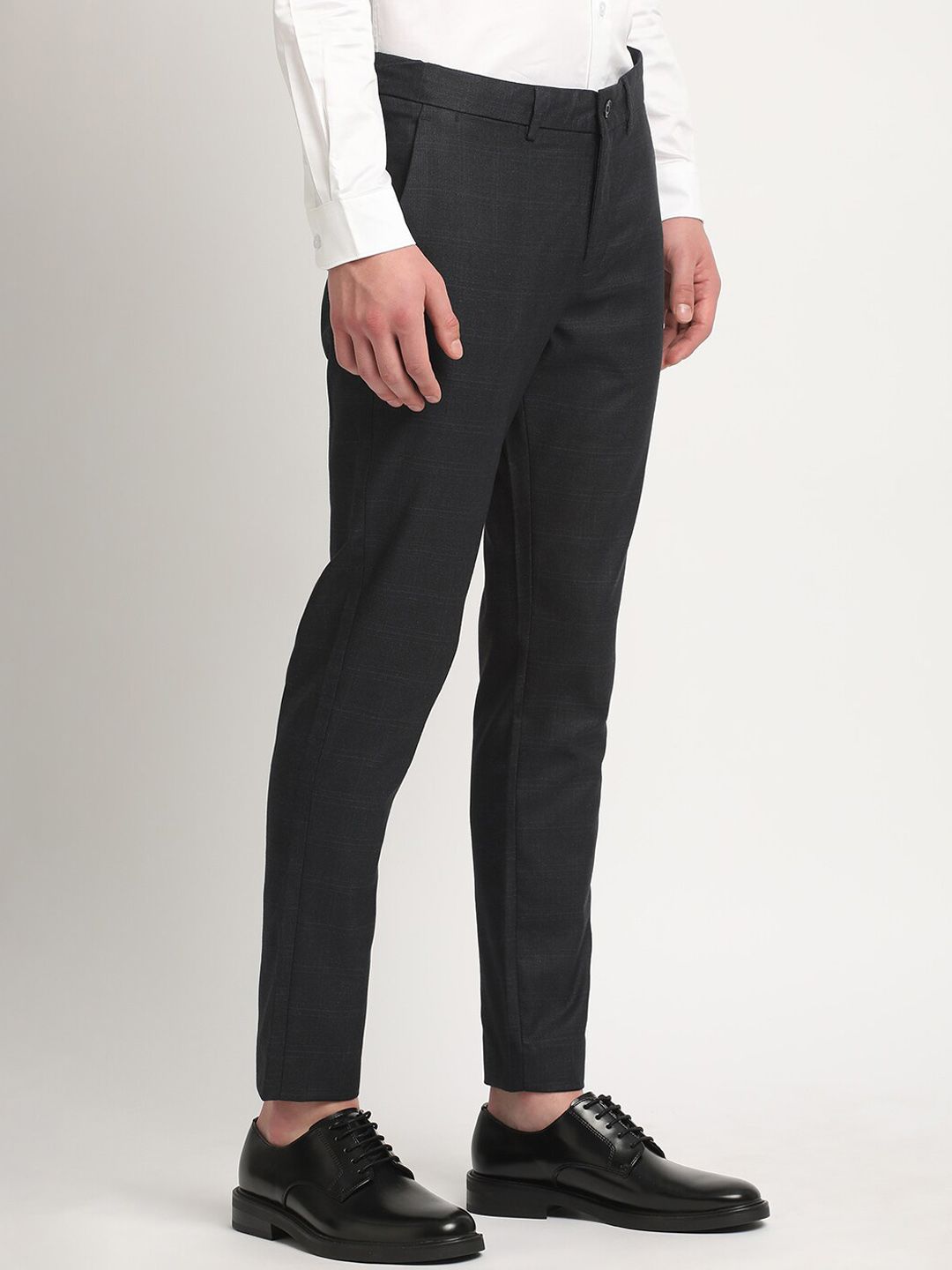 THE BEAR HOUSE Men Solid Checked Tapered Fit Mid-Rise Formal Trousers