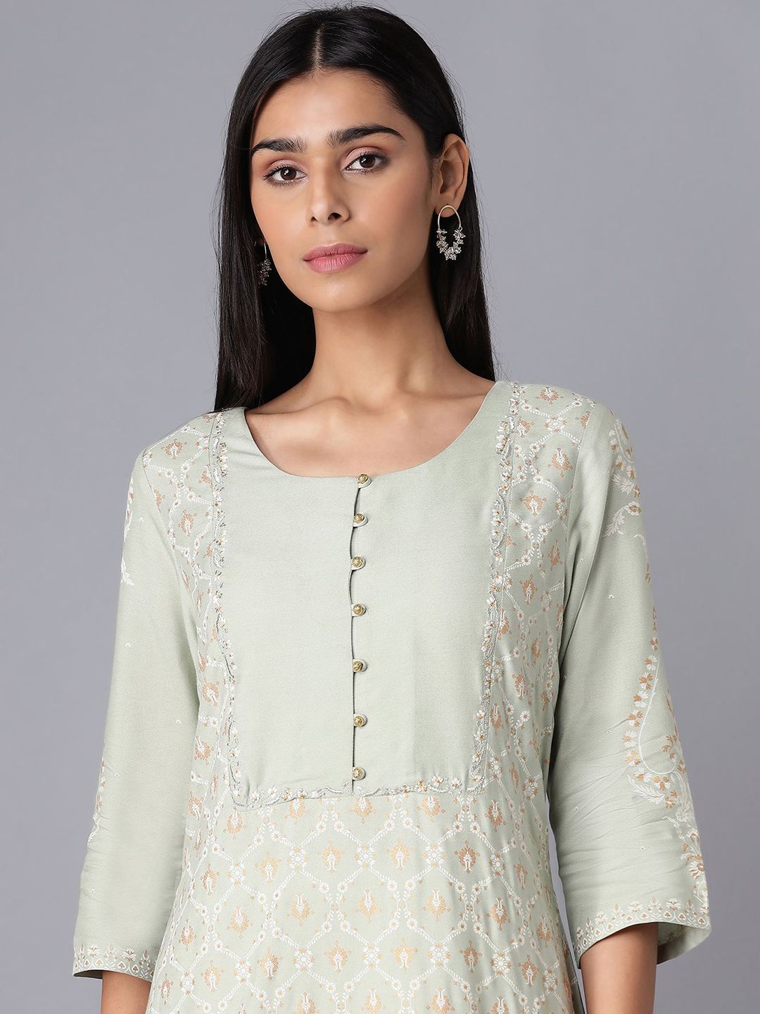 W Women Green & White Floral Printed Thread Work Kurta