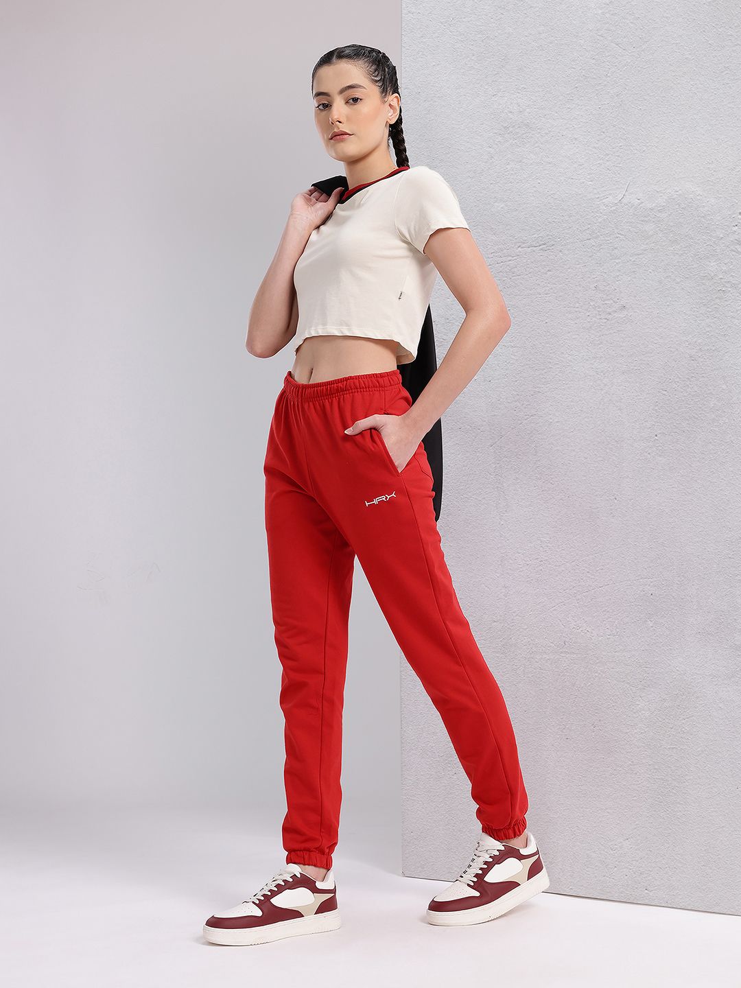 HRX by Hrithik Roshan Women Mid-Rise Lifestyle Joggers