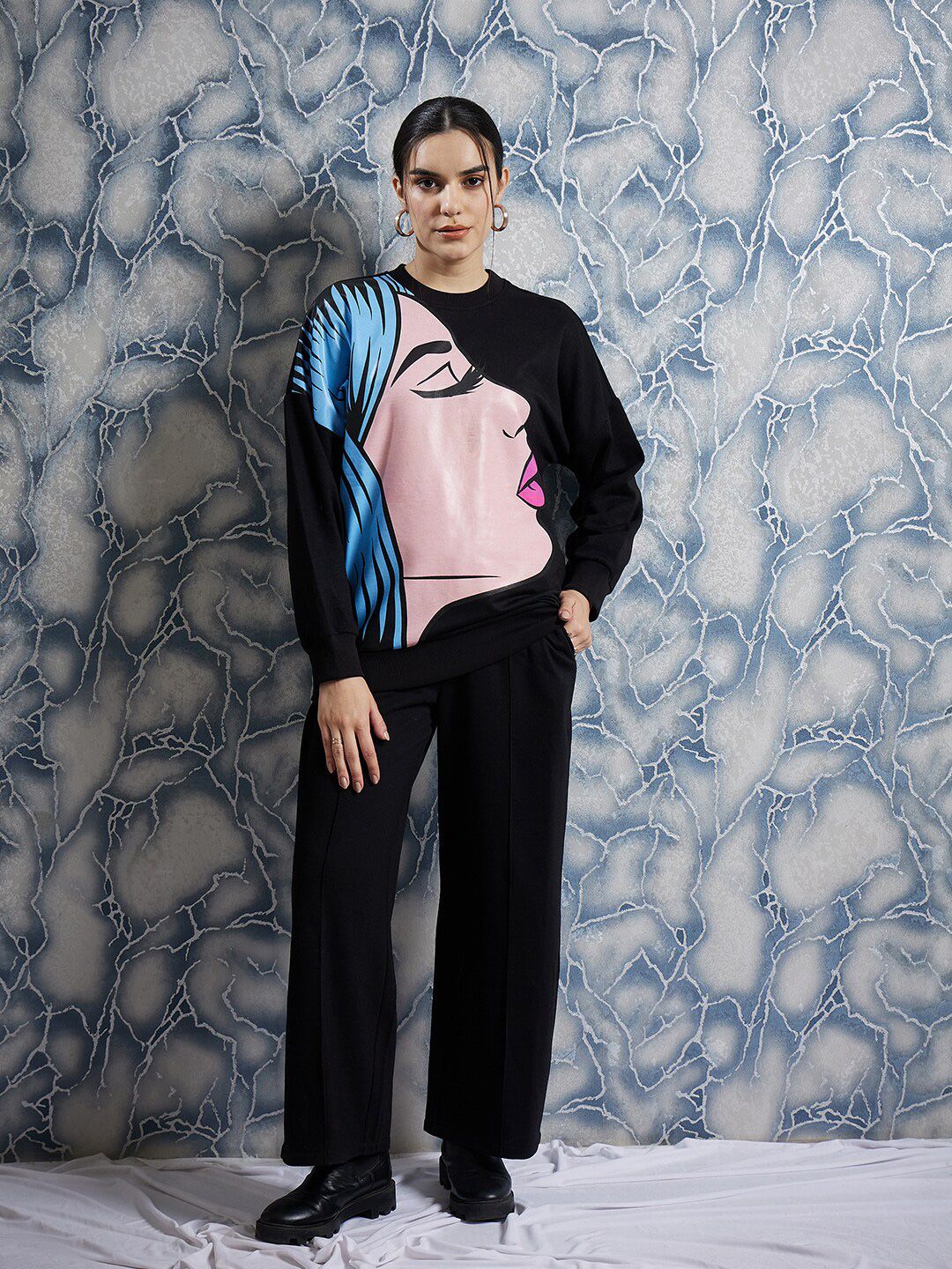 Athena Black Graphic Printed Drop Shoulder Sleeves Fleece Pullover