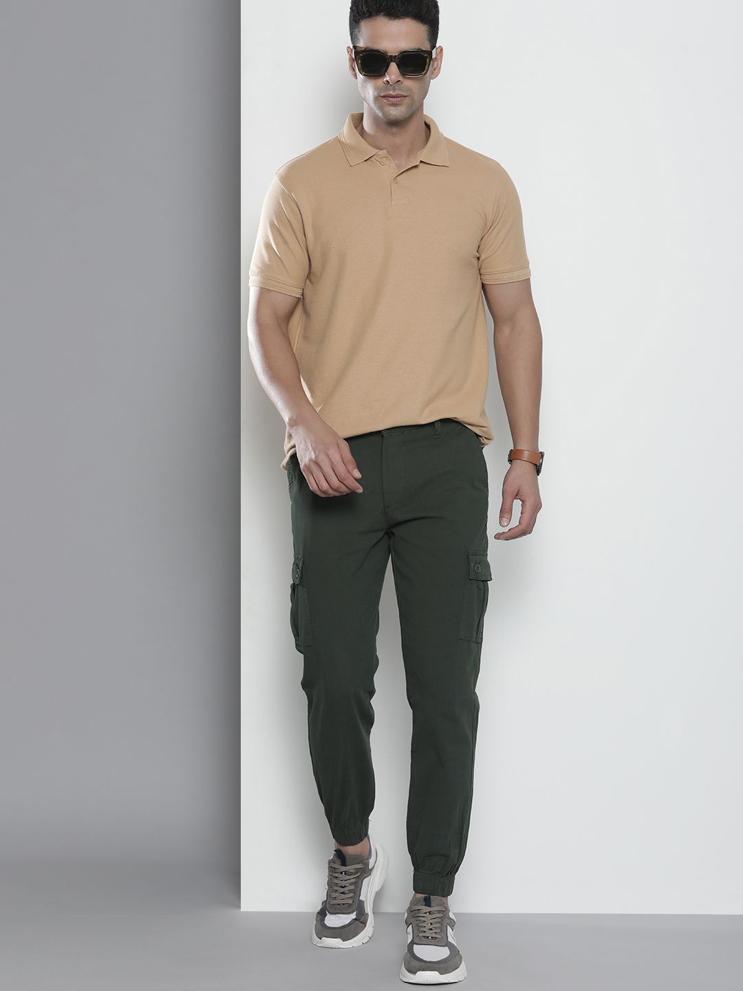 The Indian Garage Co Men Green Slim Fit Cargos Trousers